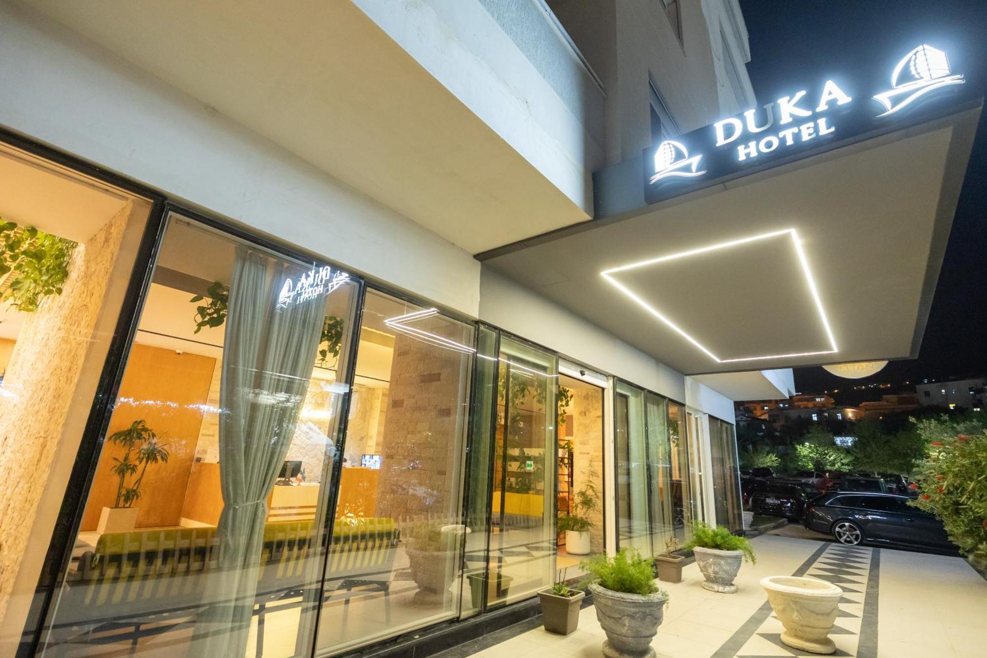 Duka Hotel Vlorë Екстериор снимка