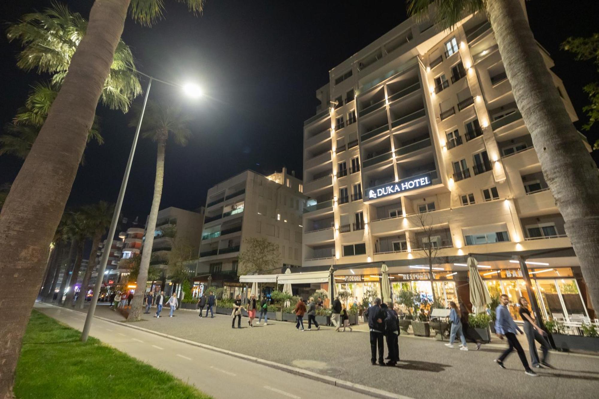 Duka Hotel Vlorë Екстериор снимка