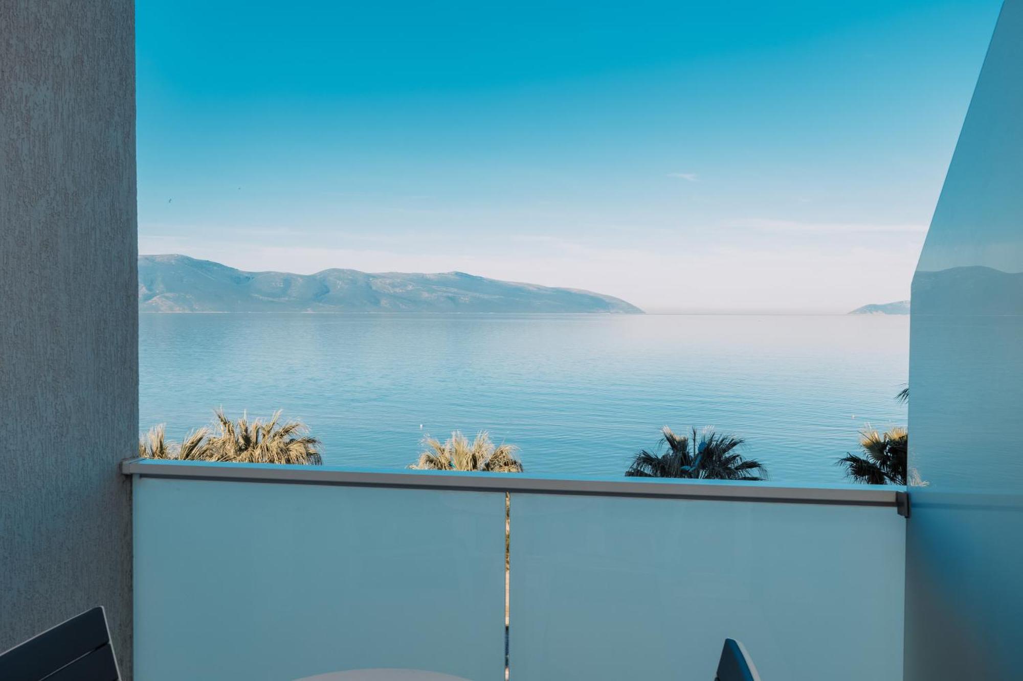 Duka Hotel Vlorë Екстериор снимка