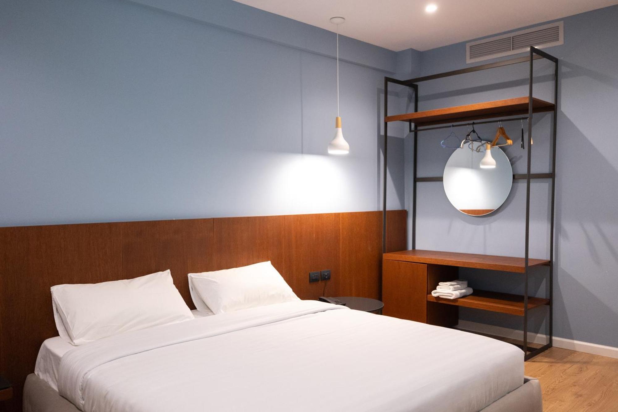 Duka Hotel Vlorë Екстериор снимка