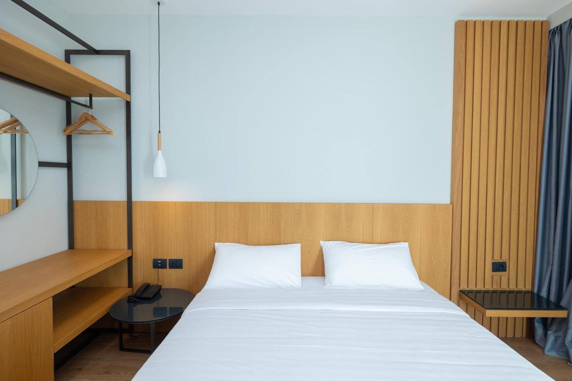 Duka Hotel Vlorë Екстериор снимка