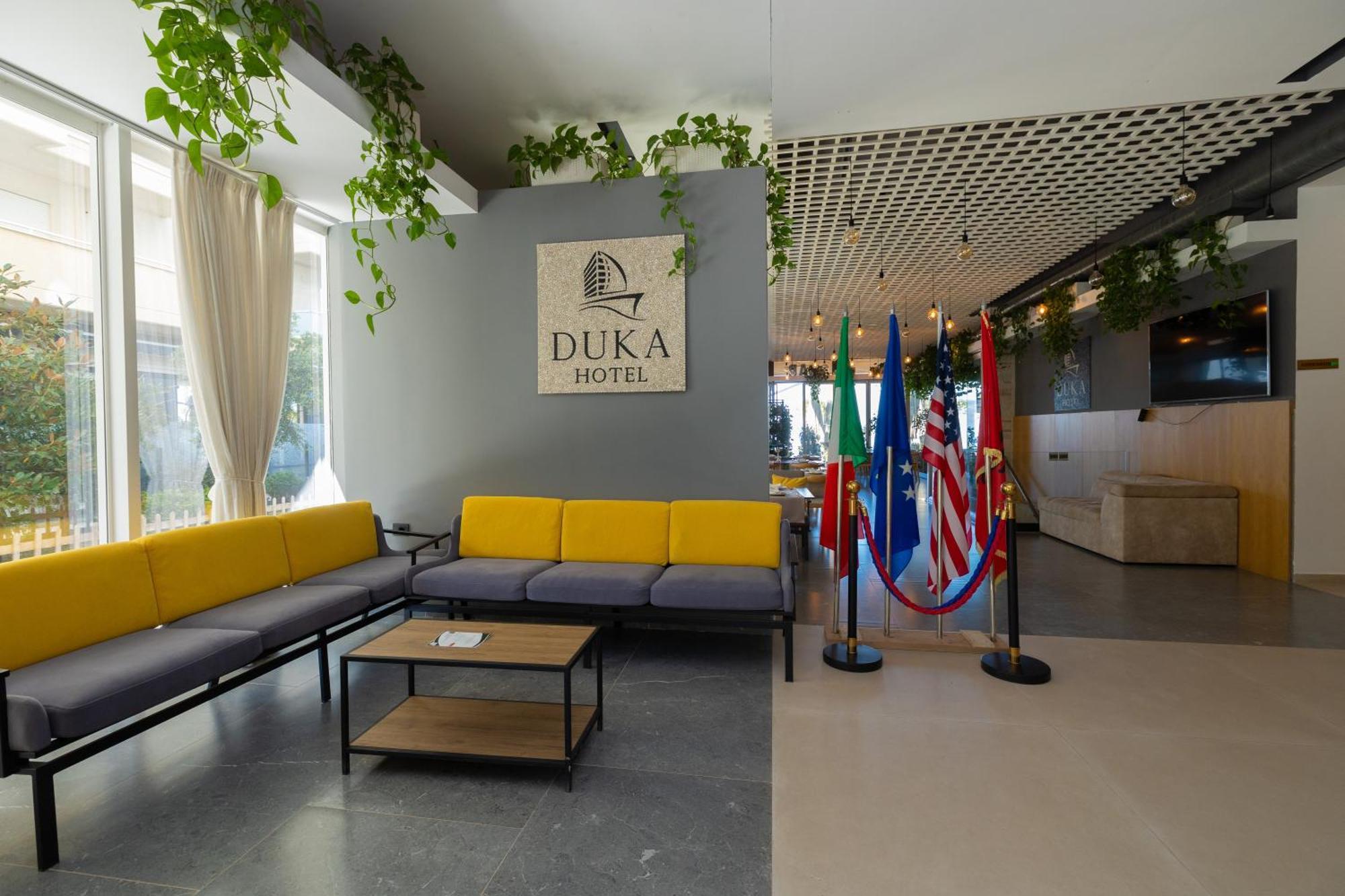 Duka Hotel Vlorë Екстериор снимка